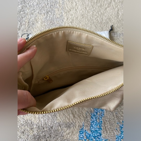 Fawn x Jilly Box gold clutch - Picture 2 of 2
